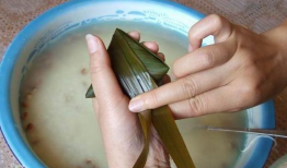 教包粽子视频,传承端午佳节传统美食